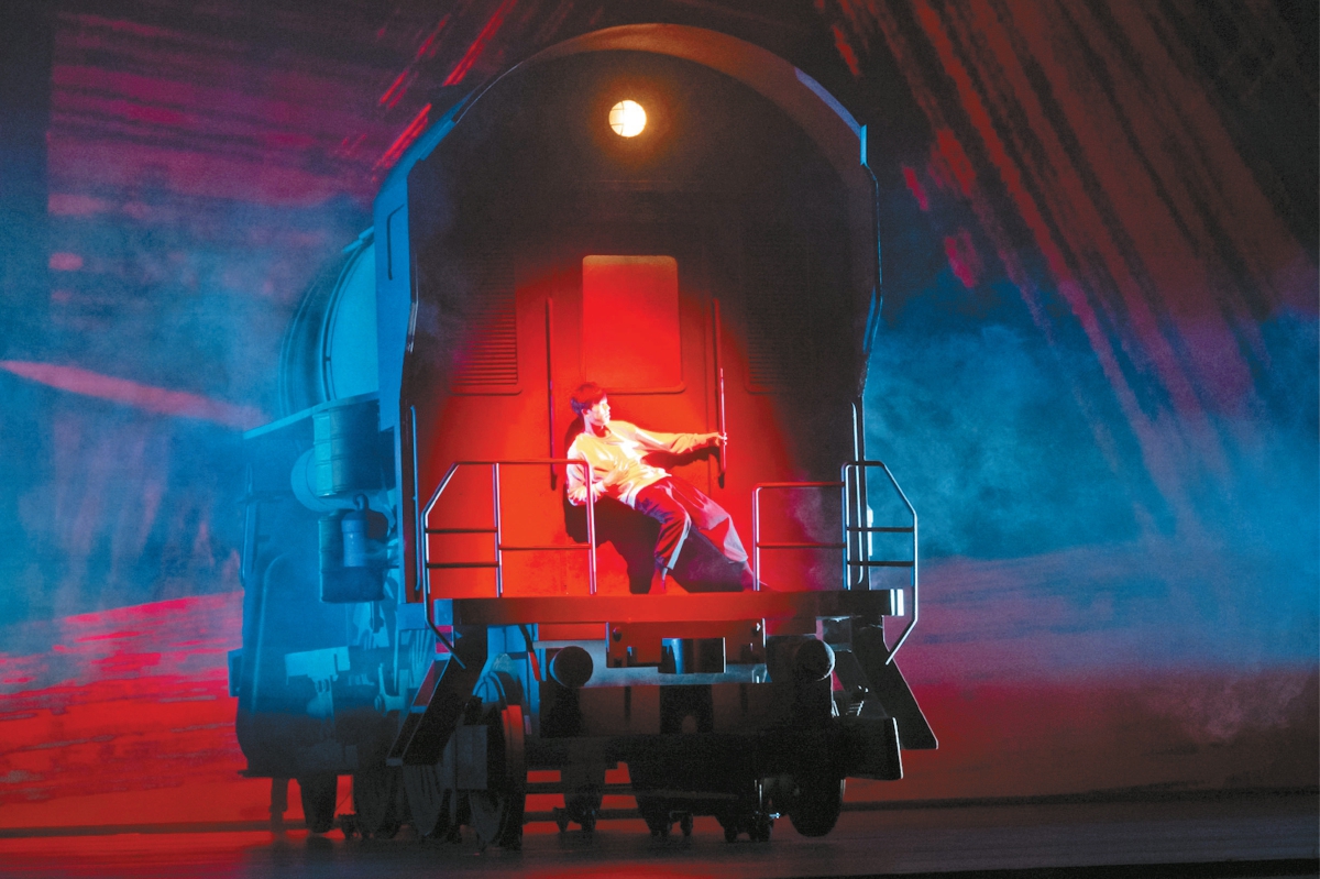 确立全新视觉核心“钢与血” 舞剧《铁道游击队》将焕新上演