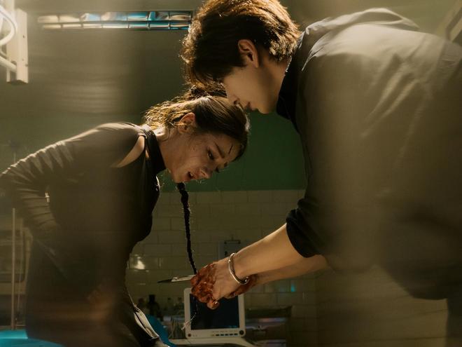 《亦舞之城》仅仅播3集，收视率第一，秦岚和钟汉良淘到宝了